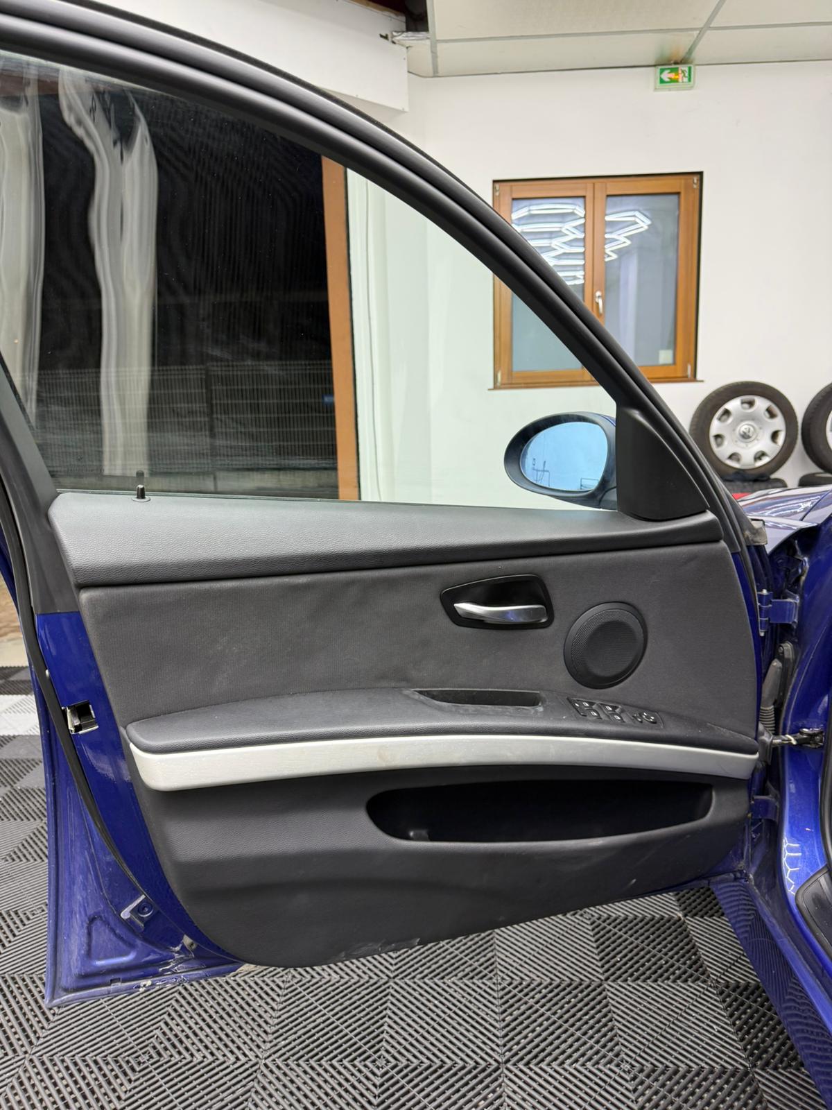 BMW Série 3 – 320d Toit ouvrant 177 ch