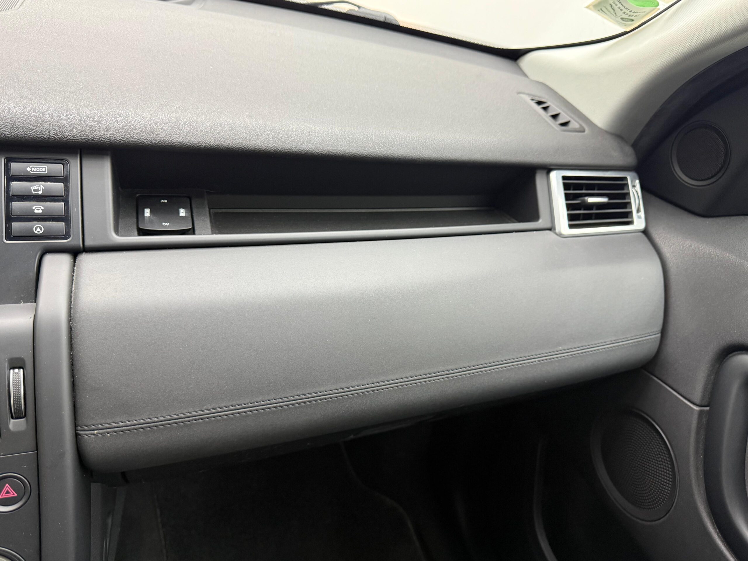 Land Rover Discovery Sport 2.0 eD4 150 ch 2WD Business Mark II – 2017