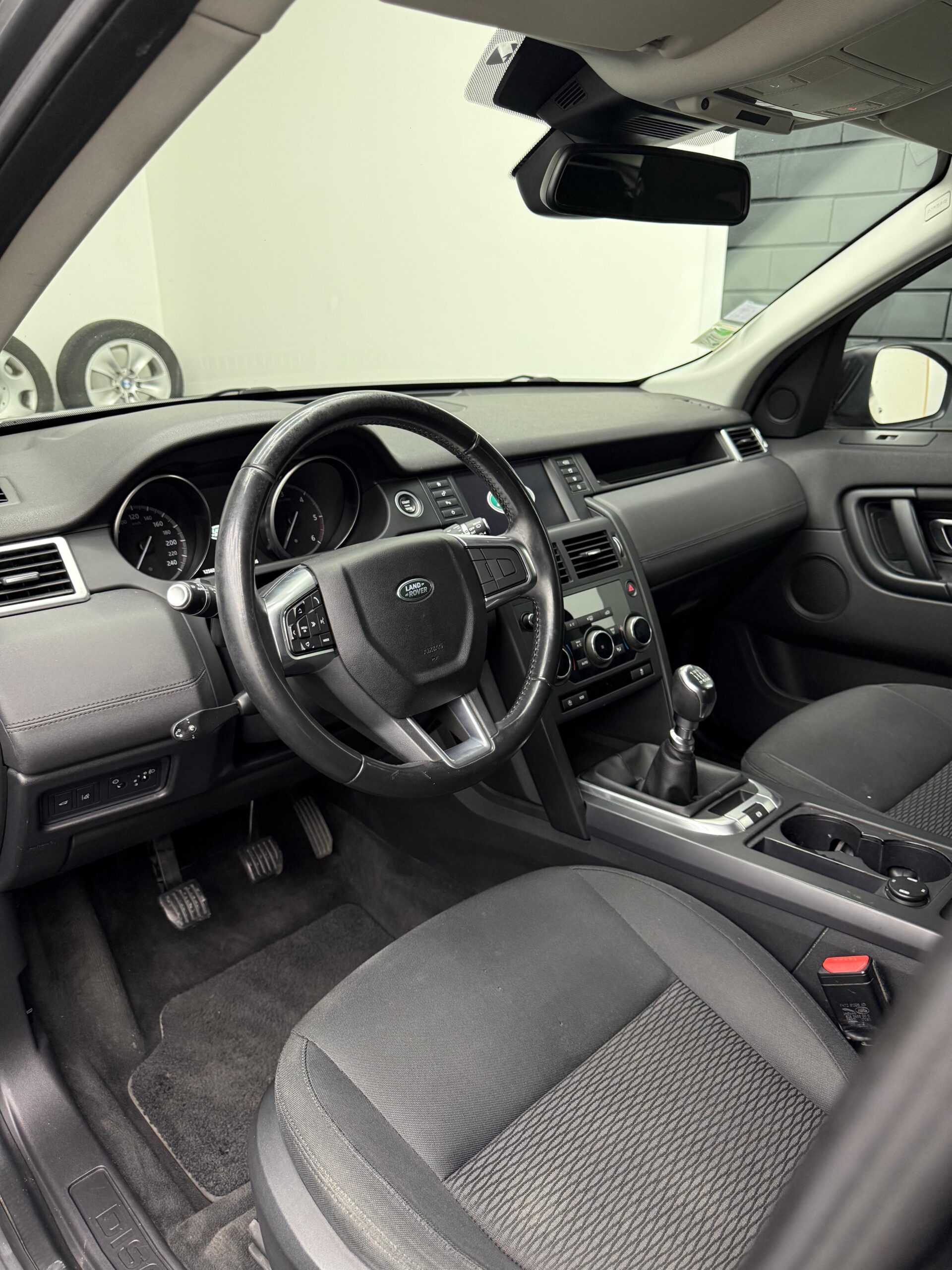 Land Rover Discovery Sport 2.0 eD4 150 ch 2WD Business Mark II – 2017