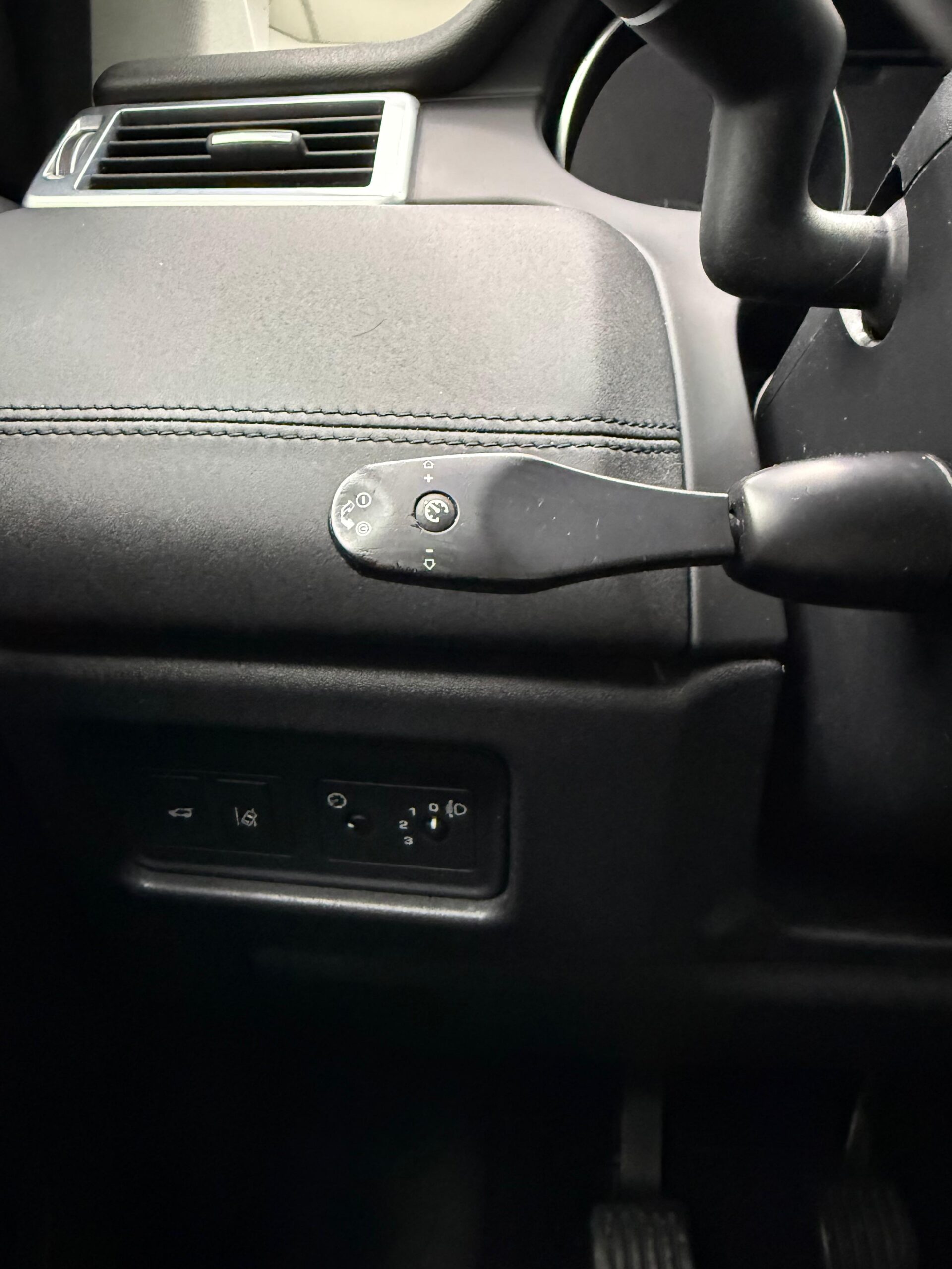 Land Rover Discovery Sport 2.0 eD4 150 ch 2WD Business Mark II – 2017