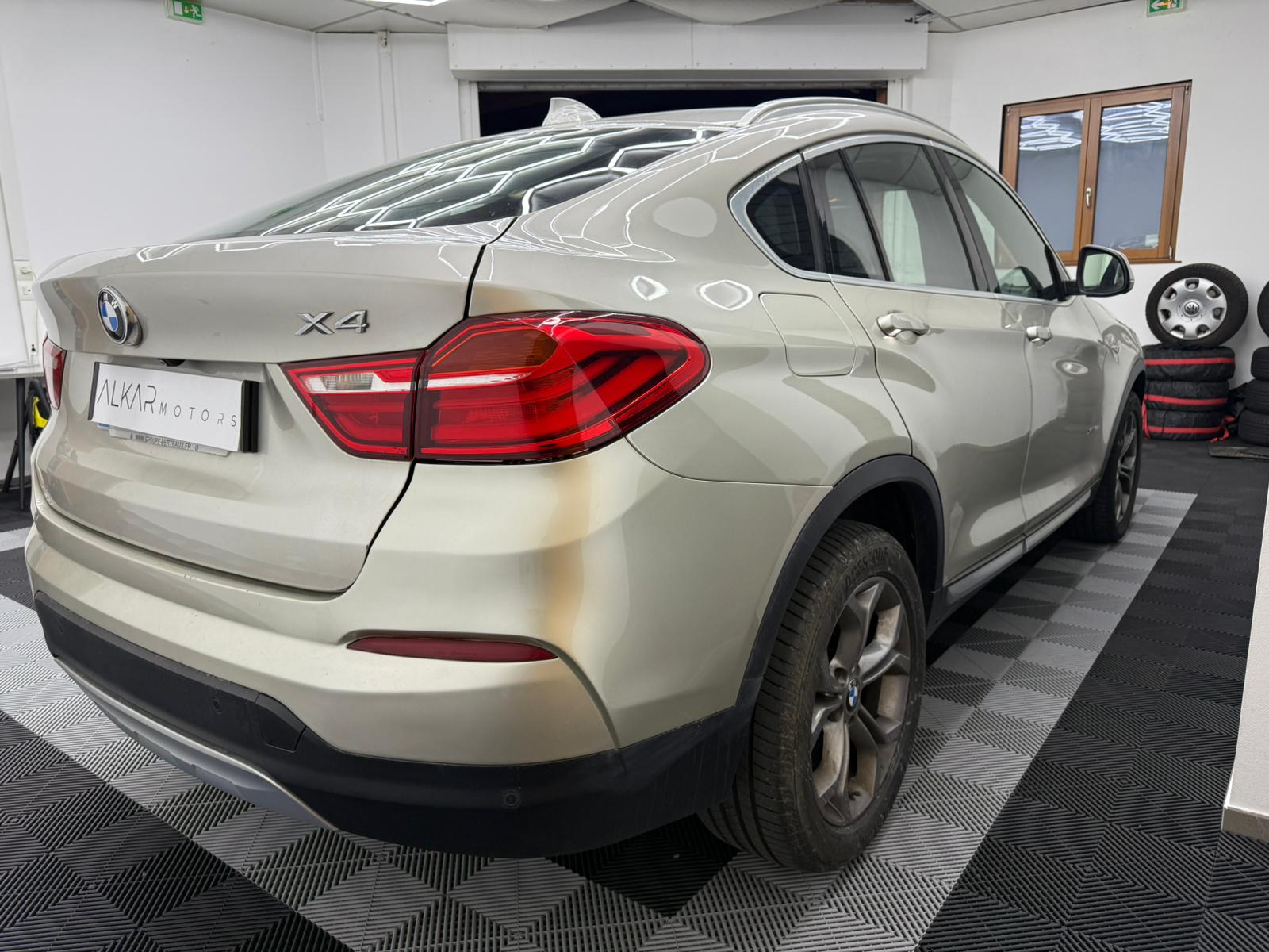BMW X4 xDrive30dA 258ch xLine – Suivi complet – Configuration élégante